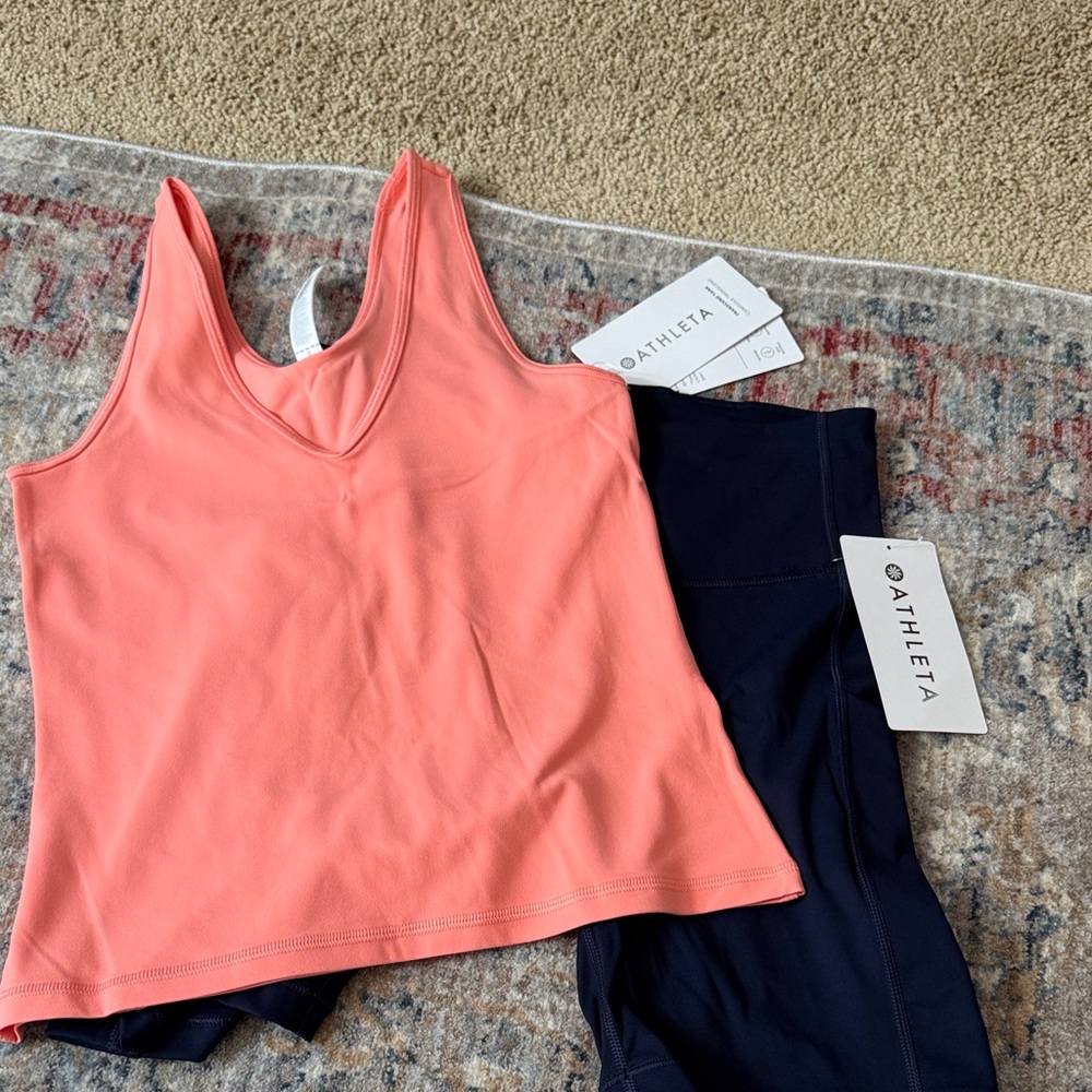 Athleta ultimate stash 7” pocket Navy High-Waisted Shorts - Picture 9 of 9
